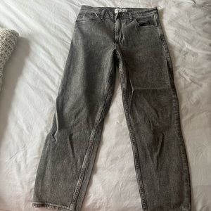 Abercrombie The Mom High Rise Jean